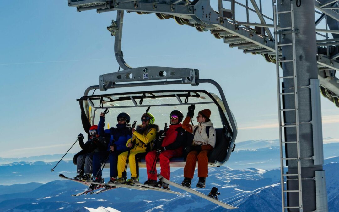 WYCIĄGI NARCIARSKIE W POLSCE