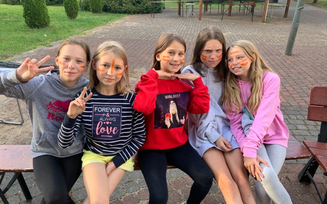 Jak obozy rozwijają kompetencje społeczne dzieci?